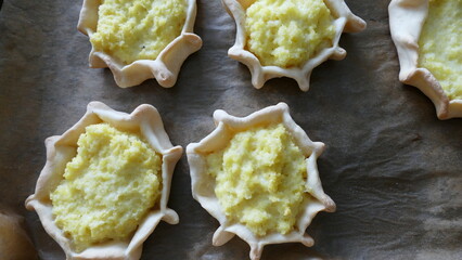 pies with mashed potatoes filling