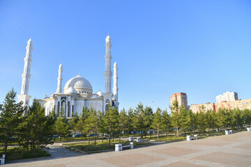 Fototapeta na wymiar The most beautiful mosque in the world, the largest mosque in Asia, a beautiful mosque, a mosque in Kazakhstan, the Middle East, the court of Arabia, Turkey