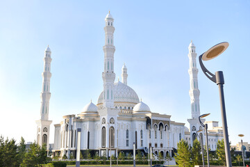 Fototapeta premium The most beautiful mosque in the world, the largest mosque in Asia, a beautiful mosque, a mosque in Kazakhstan, the Middle East, the court of Arabia, Turkey