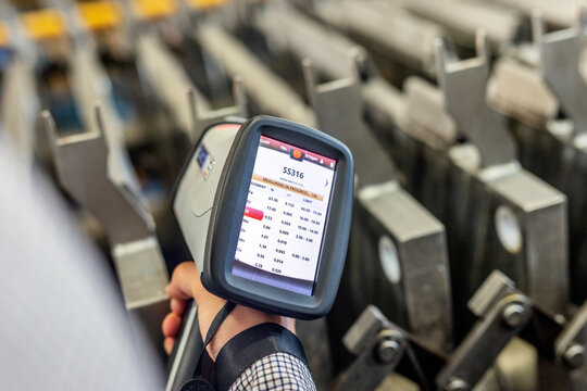 The inspector is material analysis (pmi and xrf) is measuring in stainless steel (ASTM A 304-SS304 material) with digital portable material analyzer.