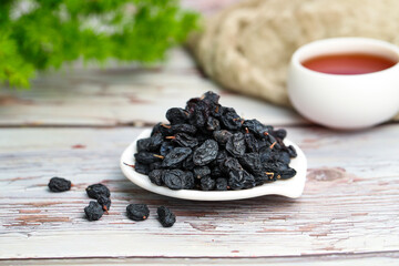 Fototapeta na wymiar black raisin