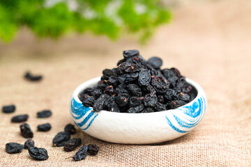 Fototapeta na wymiar Black raisins 