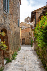 Fototapeta na wymiar STREETS OF A SMALL ITALIAN TOWN, tuscany