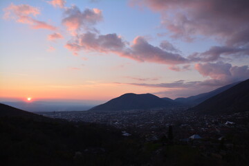 Vieille Ville de Sheki au coucher du soleil Azerbaïdjan 