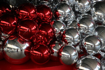 red silver bubble ball reflection shadow