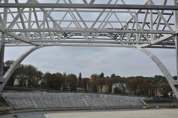 Construction of concrete and metal structures