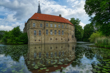 See mit einer Renaissance-Burg in Lüdinghausen