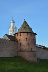 Fototapeta na wymiar Fedorovskaya tower and chapel of the Novgorod Kremlin. Spring view. Veliky Novgorod. Novgorod detinets. Ancient fortress