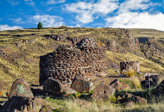 Sillustani chullpas 31