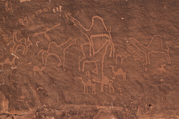 Petroglyphs on stone (Wadi Rum, Jordan)