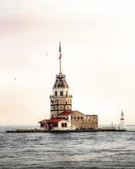 Fototapeta premium Mer Bosphore Phare Istanbul
