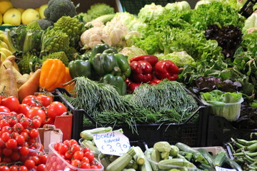warzywa papryka agretti sałata warzywniak sklep włochy italia bolonia