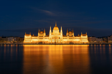 Fototapeta na wymiar Parliament of Budapest, Hungary at night 