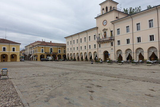piazza di cervia localit&agrave; turistica dell'emilia romagna