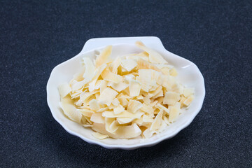 Coconut dry chips in the bowl