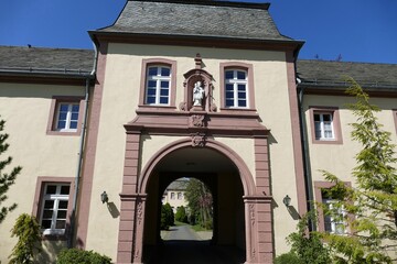 Eingangsportal zur Klosteranlage Steinfeld bei Kall / Eifel