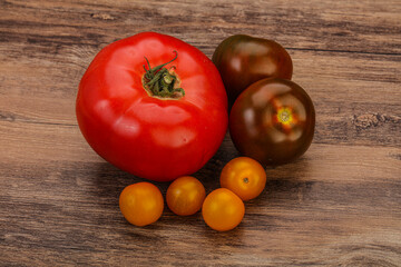 Tomato mix - red, yellow and cumato