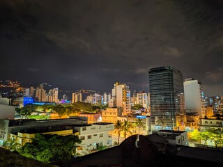 Fototapeta na wymiar this is a photograph of the city of Bucaramanga at night, this city is in colombia