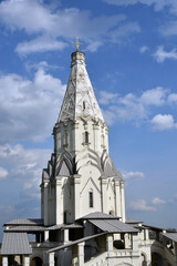 Fototapeta na wymiar Architecture of Kolomenskoye park in Moscow. Popular landmark.