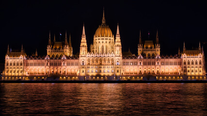 Fototapeta na wymiar Budapest Parlaiment at night