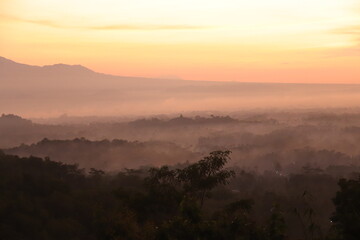 Lever de soleil à Yogyakarta, Indonésie