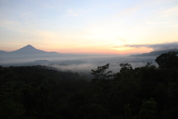 Lever de soleil à Yogyakarta, Indonésie