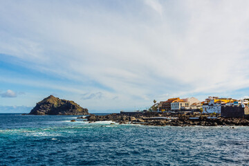 Naklejka premium Atlantic ocean wild coast, Tenerife, Canary islands, Spain