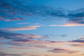 Obraz premium Beautiful sky with clouds at sunset. Beautiful natural background