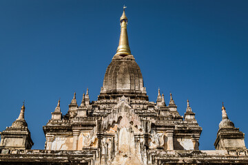 Naklejka premium Roof detail of Gawdawpalin Temple in Bagan archaeological zone. This is a famous buddhist temple, built in the mid-12th century.