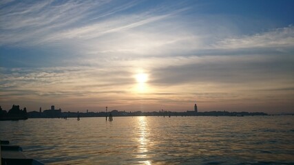 Naklejka premium sunset over the sea