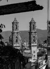 Fototapeta na wymiar streets of the town Taxco, guerrero in Mexico