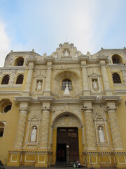 Fototapeta na wymiar Iglesia de La Merced - ANTIGUA GUATEMALA - GUATEMALA