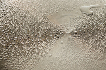 Drip sticks to the aluminum pot lid.