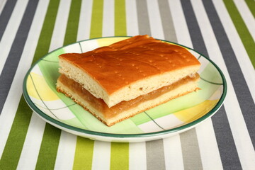 Apple Pie from Yeast Dough
