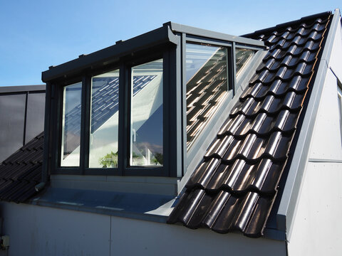 Modern classical vertical roof window