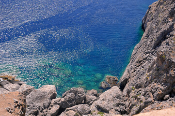 Rhodos Grecja krajobraz morski, morze, klify, skały.