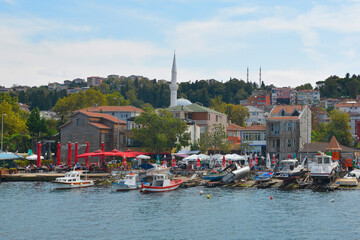 Fototapeta na wymiar Restaurants, bars and boats on the waterfront of the Pasabahce district in Beykoz on the Asian side of Istanbul, Turkey