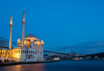 Fototapeta na wymiar Ortakoy Mosque and Bosphorus Bridge in Istanbul.