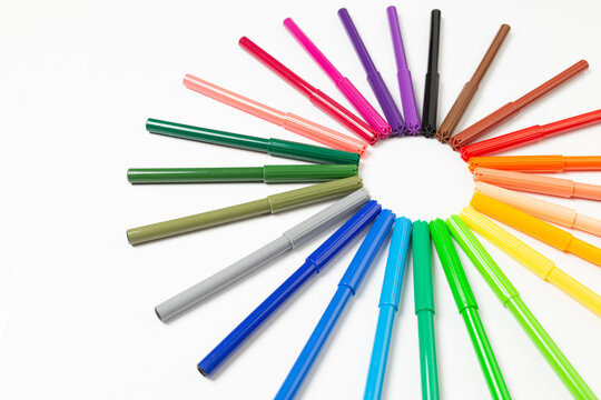 circle formed by felt-tip pens with white background