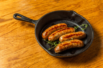 スキレットでグリル料理　 grilled dish made with an iron pan 