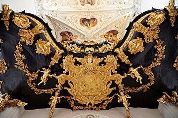 church art golden ceiling ornaments