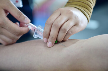 Take a blood sample for blood test