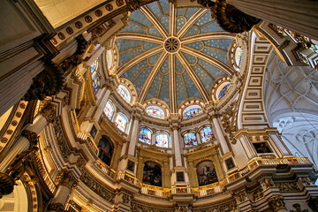 Obraz premium View of the dome Of the Cathedral of the Incarnation with its delicate stained glass windows in Granada, Spain