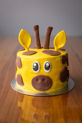 Happy giraffe face birthday cake - 358294477