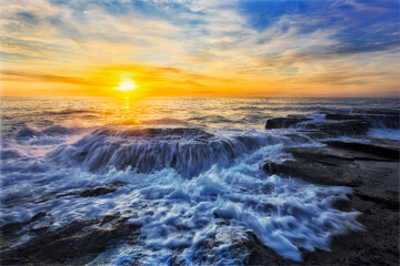 Sea TB Round rock over star