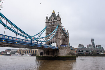 Tower Bridge in London an der Themse