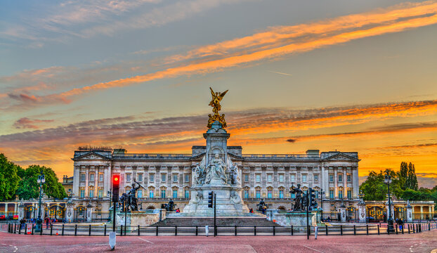 The Victoria Memorial and Buckingham Palace in London, England
