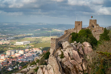 Obraz premium Moorish castle overlooking town of Sintra in Portugal