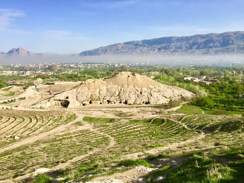 Takht e rostam one of the Aybak city from Afghanistan places see this mountain before was a market on on the 5th