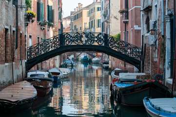 Fototapeta na wymiar A day trip to Venice on a gondola in the Grand Canal